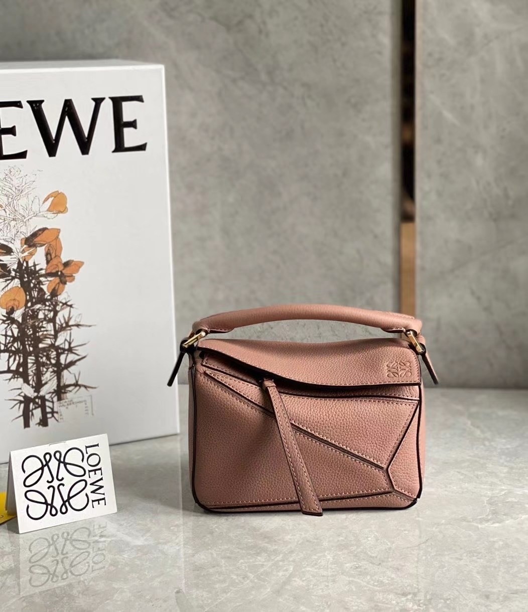 L0ew* puzzle mini bag in dark blush grained calfskin