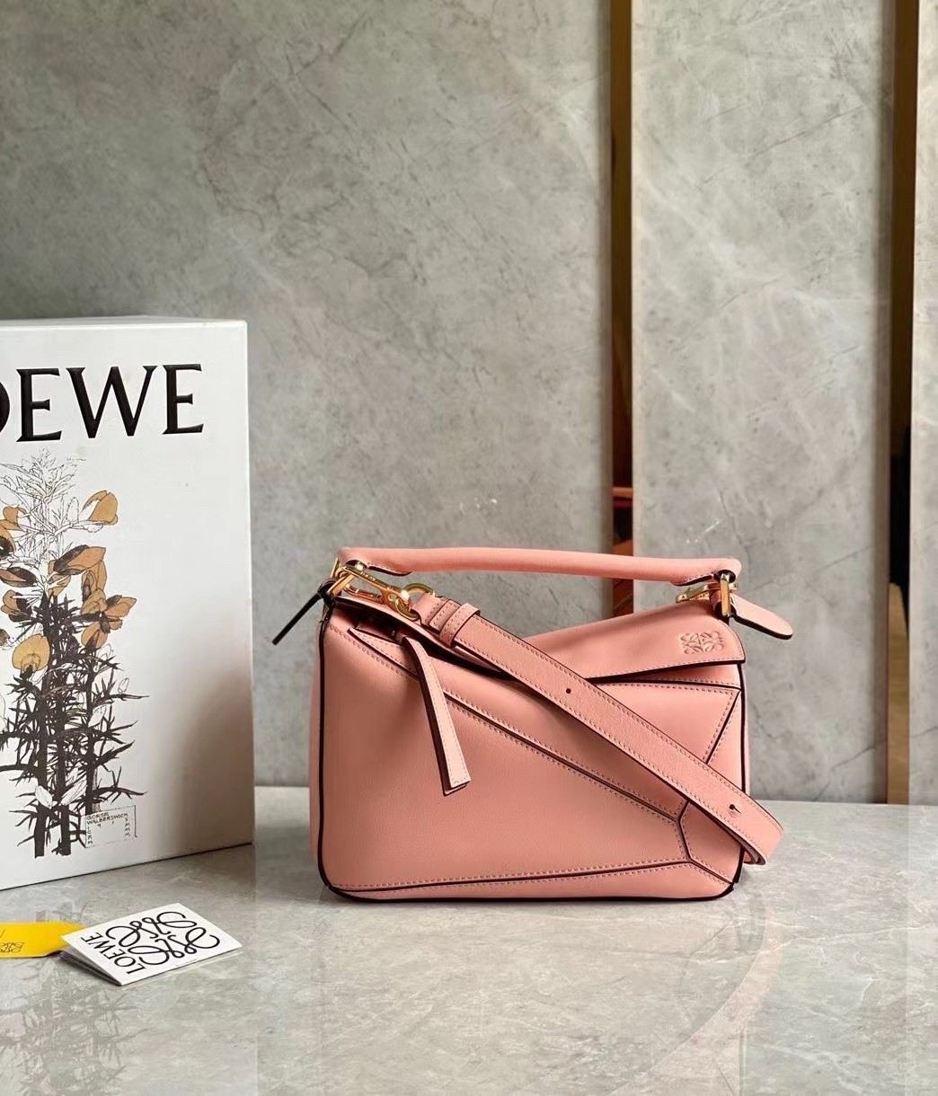 L0ew* puzzle small bag in blossom calfskin leather