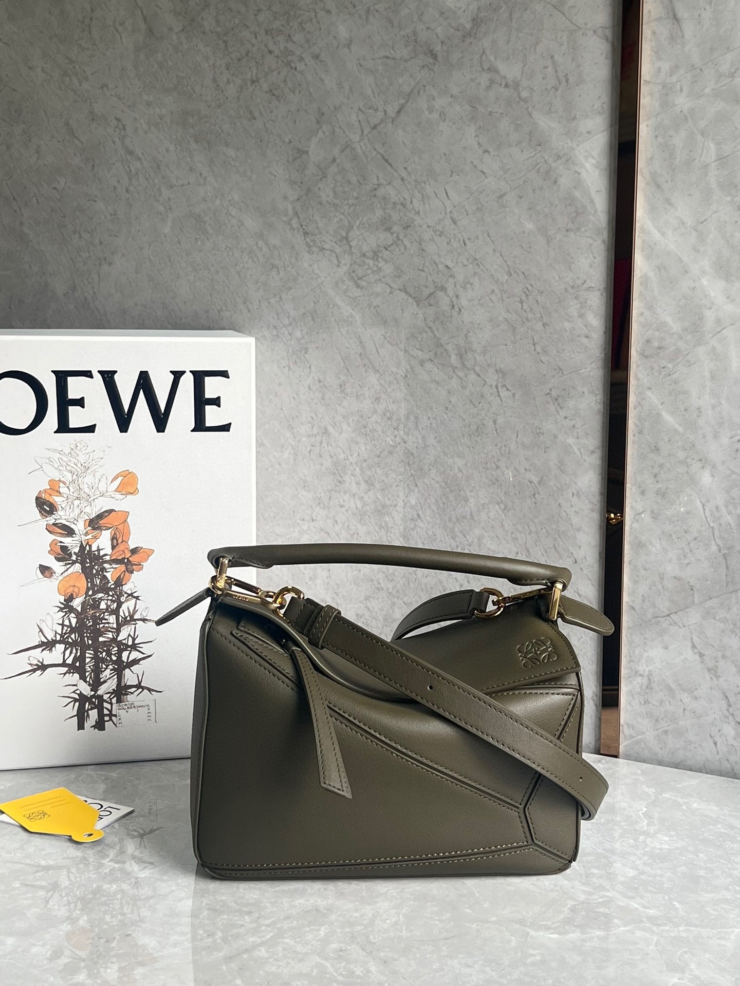 L0ew* puzzle small bag in dark green classic calfskin
