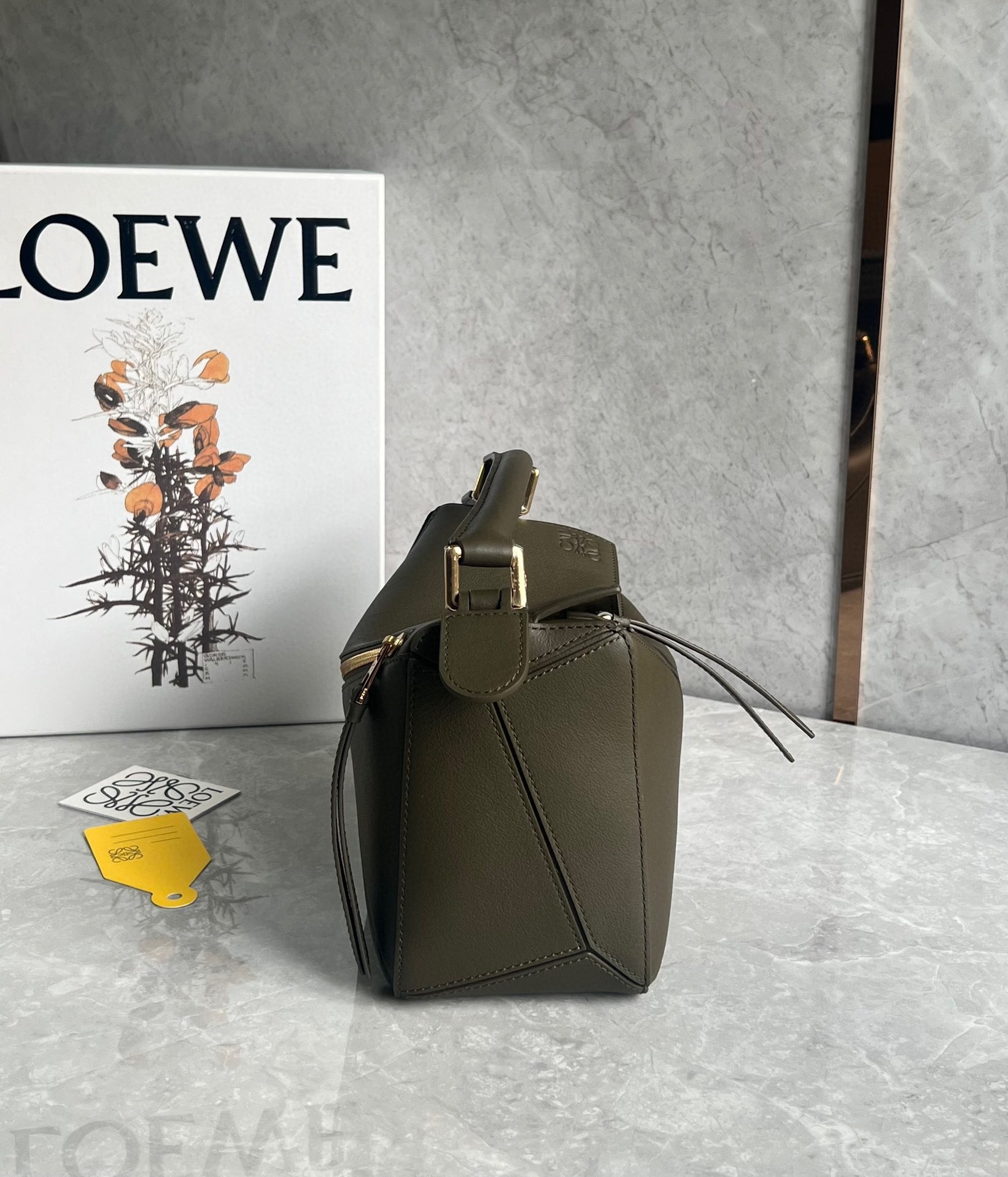 L0ew* puzzle small bag in dark green classic calfskin