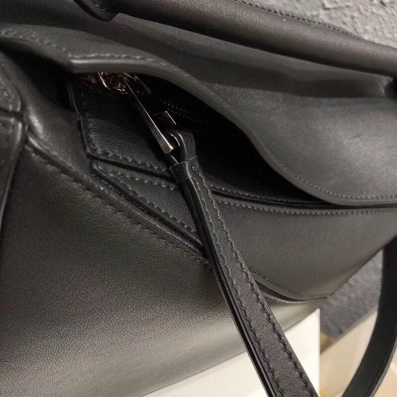 L0ew* small puzzle bag in black calfskin leather