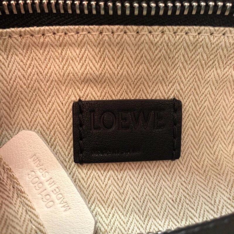 L0ew* small puzzle bag in black calfskin leather