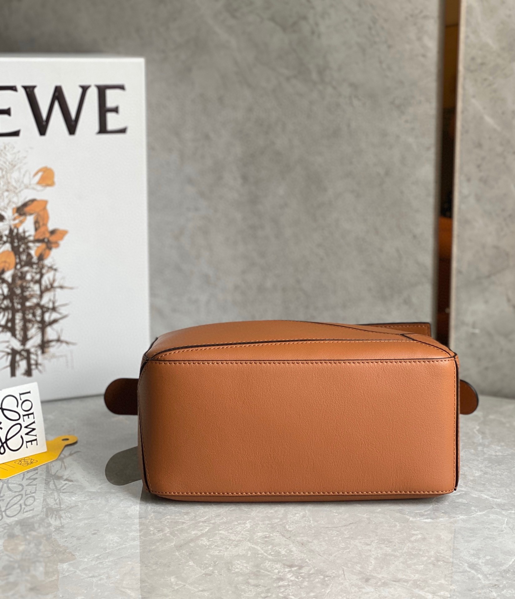 L0ew* puzzle small bag in tan classic calfskin
