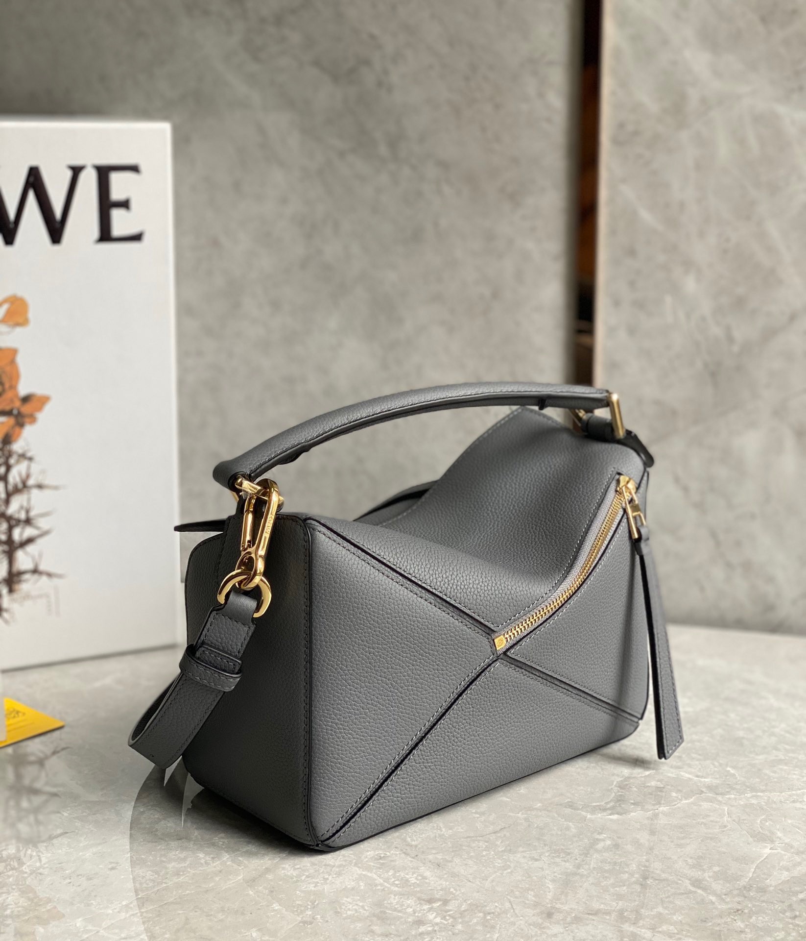 L0ew* puzzle small bag in asphalt grey grained leather