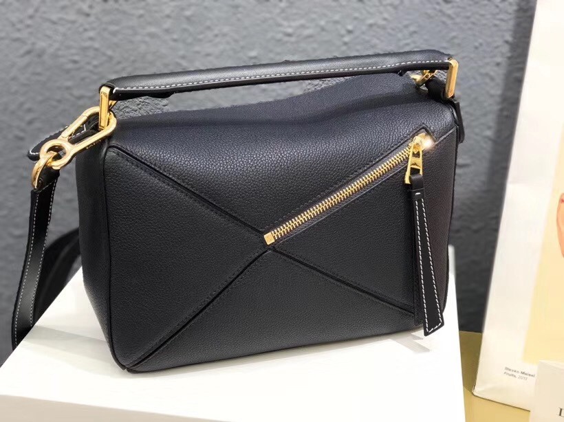 L0ew* small puzzle bag in dark blue grained calfskin