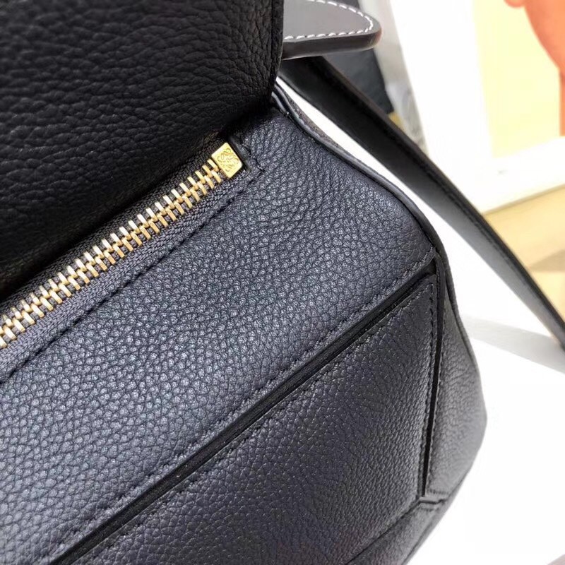 L0ew* small puzzle bag in dark blue grained calfskin