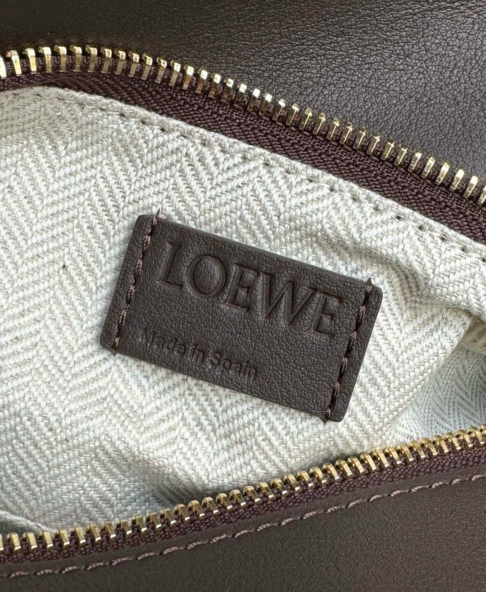 L0ew* puzzle small bag in tan suede and chocolate calfskin