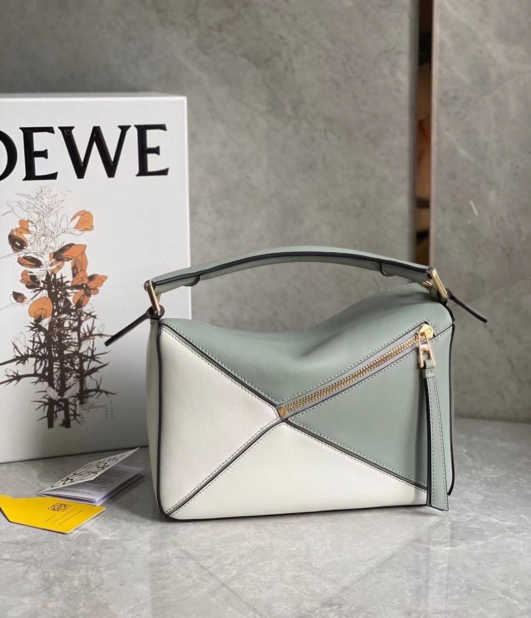 L0ew* puzzle small bag in grey/cream/white calfskin