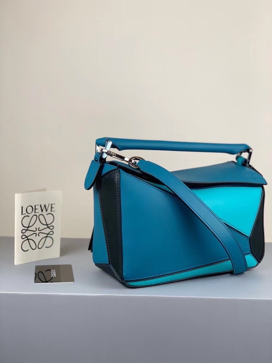 L0ew* small puzzle bag in lagoon/black/blue calfskin