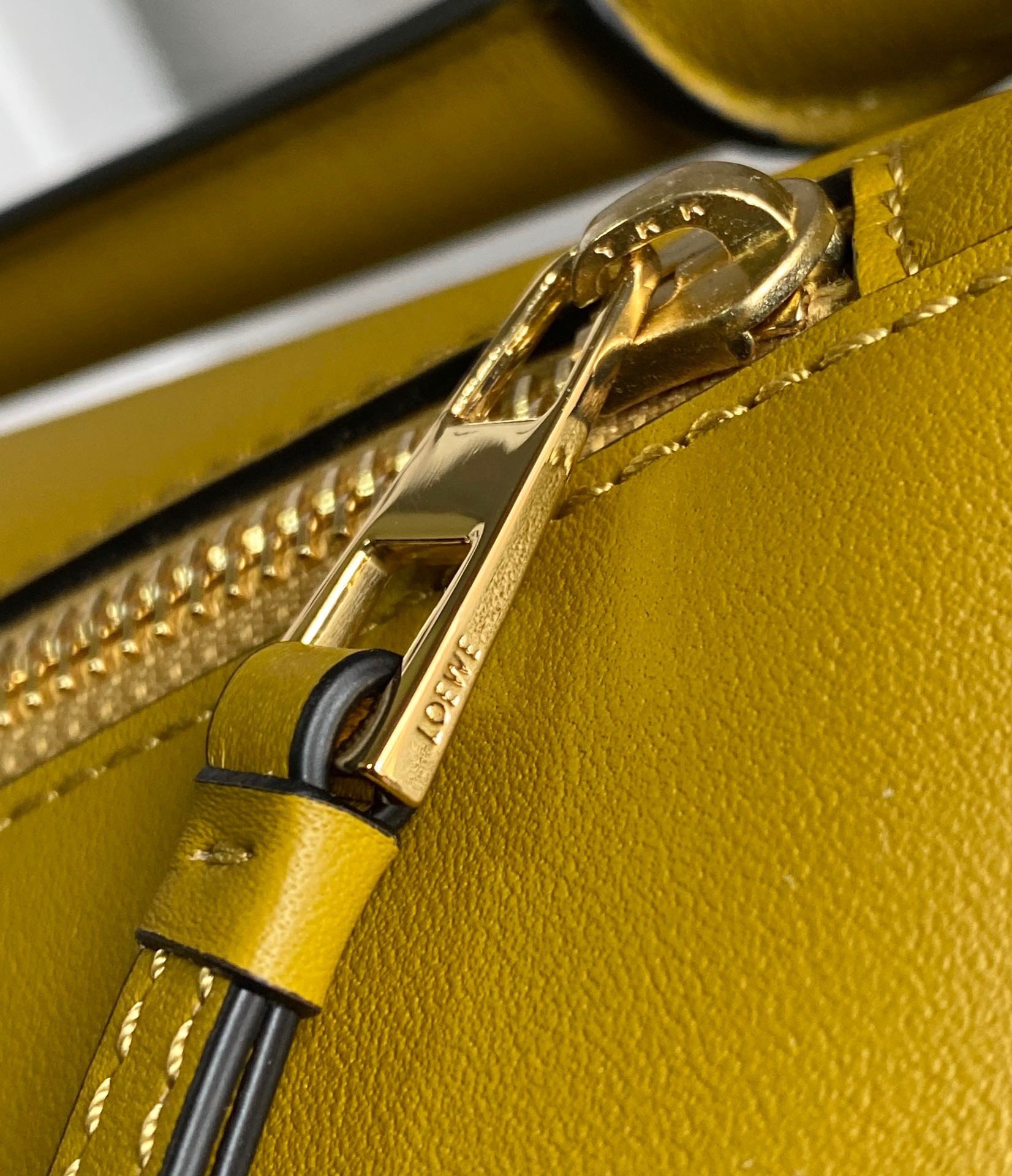 L0ew* puzzle small bag in ochre/white/taupe calfskin