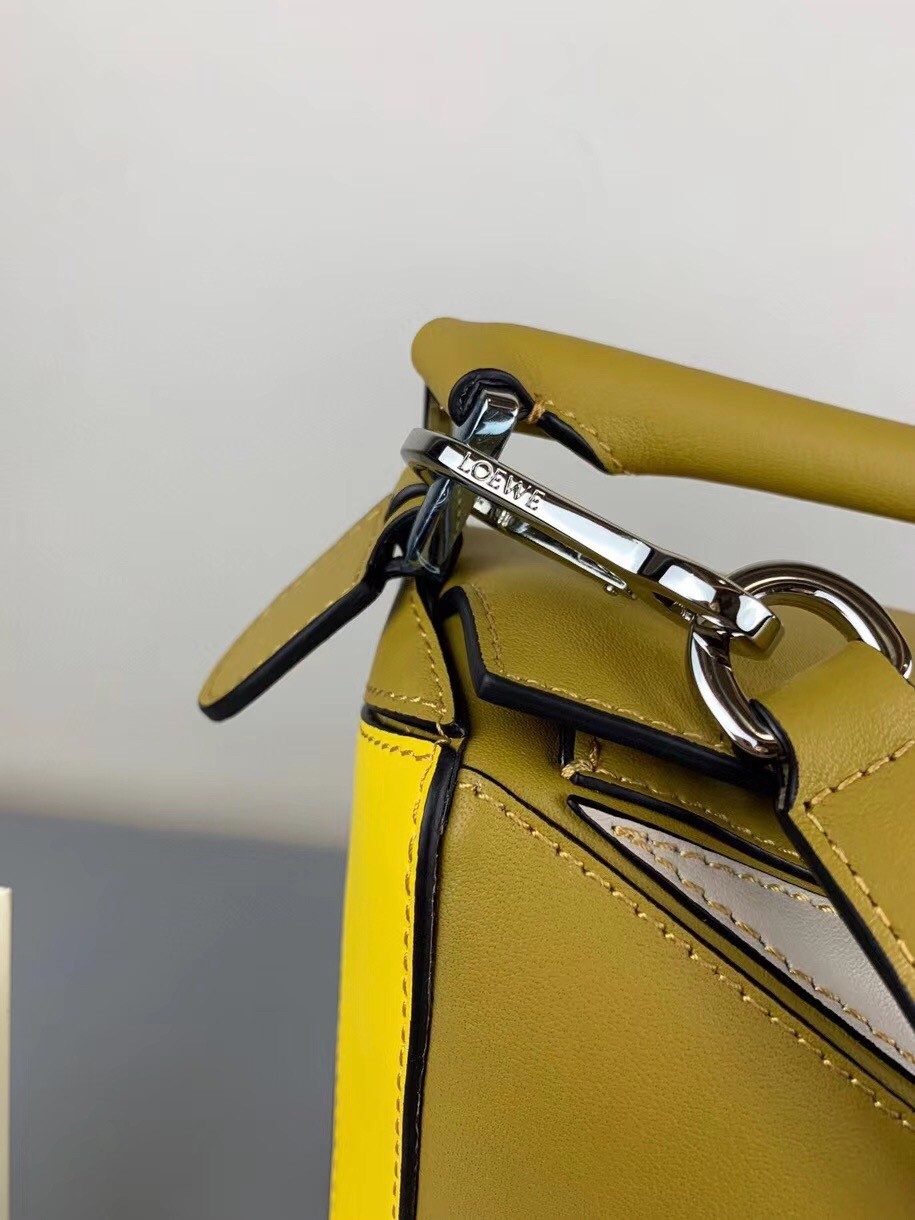 L0ew* small puzzle bag in ochre/yellow/beige calfskin