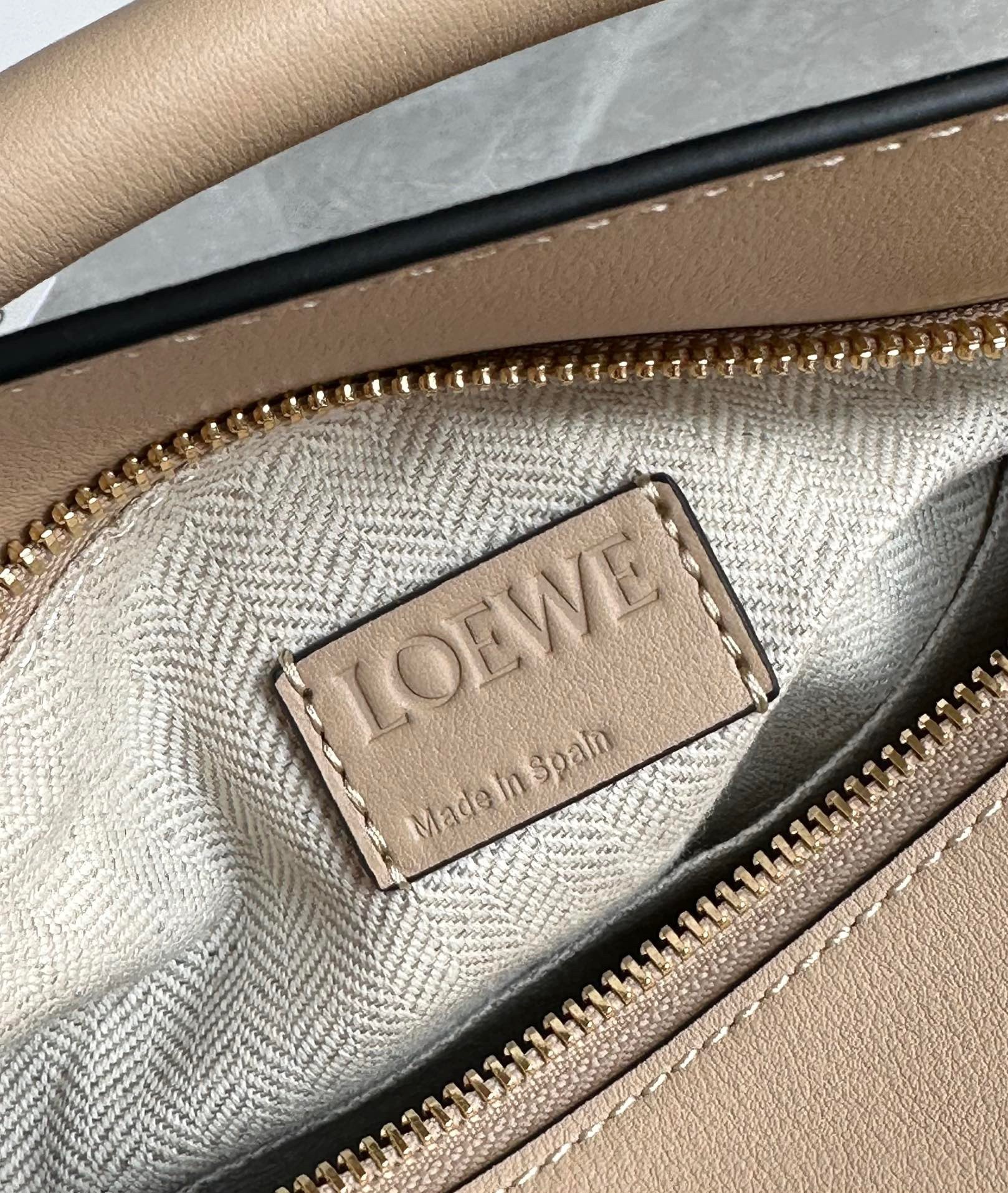 L0ew* puzzle small bag in multicolour warm desert and white calfskin