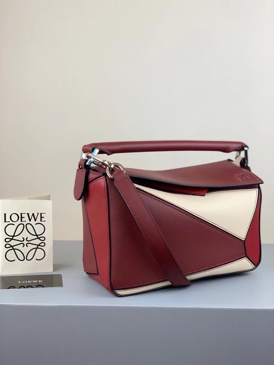 L0ew* small puzzle bag in bordeaux/garnet/white calfskin
