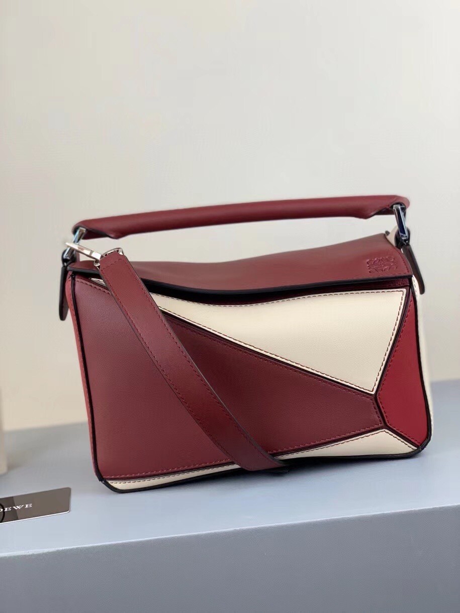 L0ew* small puzzle bag in bordeaux/garnet/white calfskin