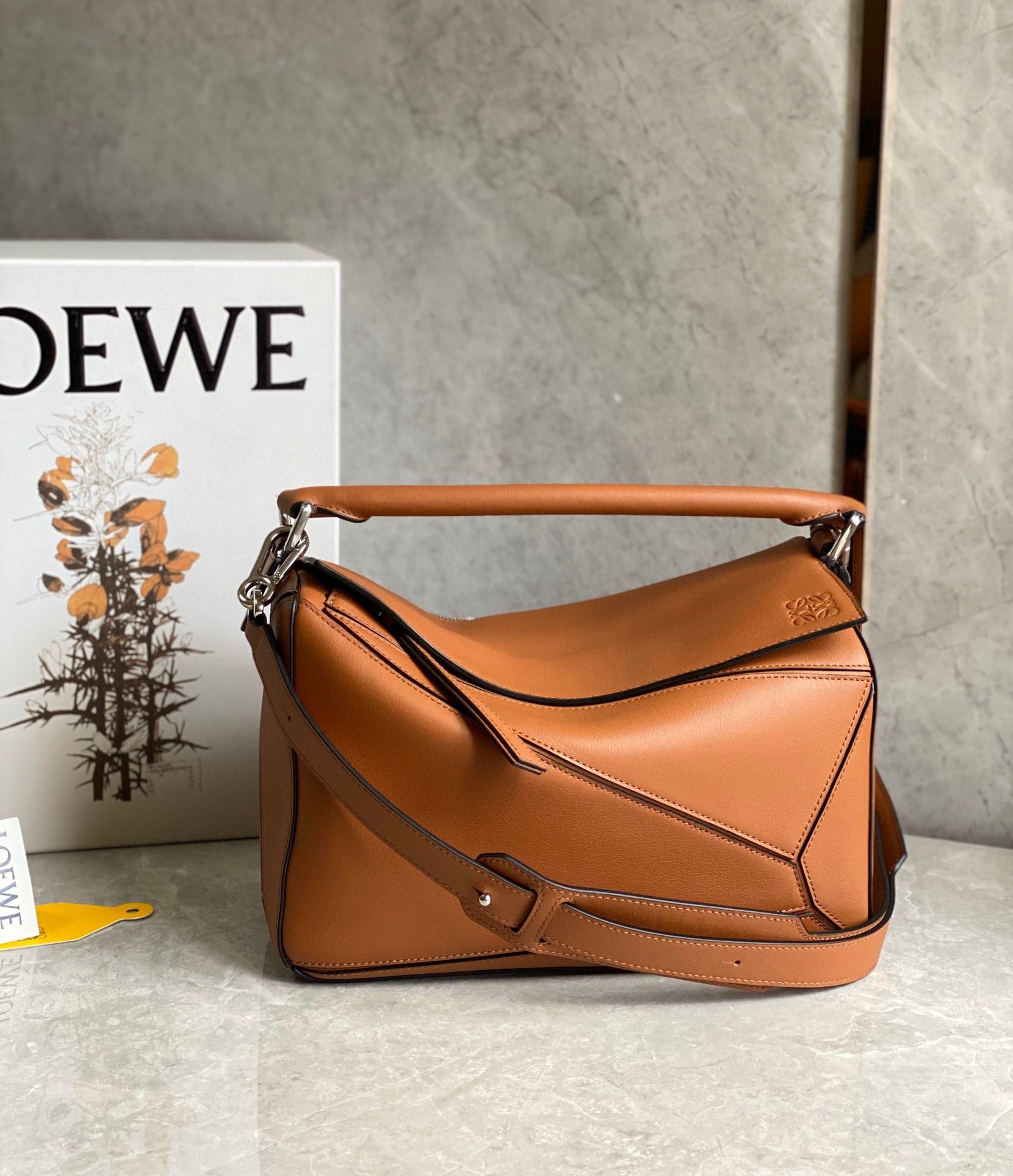 L0ew* puzzle medium bag in brown classic calfskin