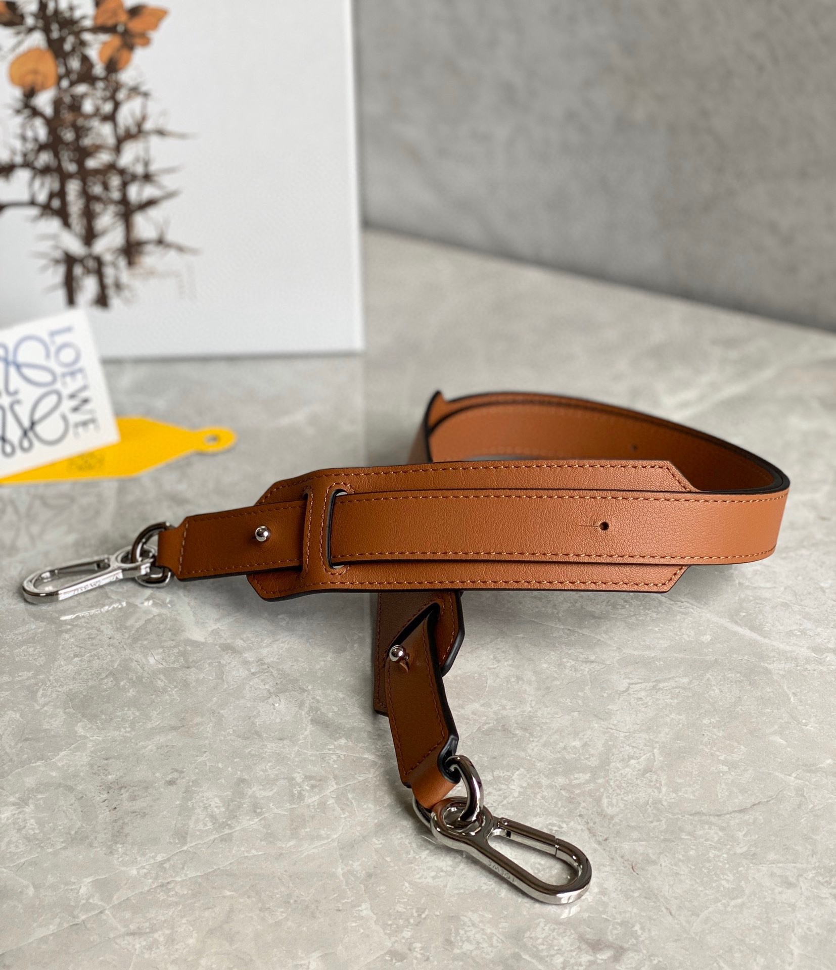 L0ew* puzzle medium bag in brown classic calfskin