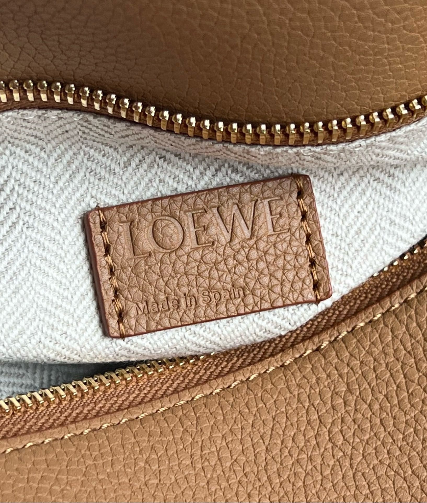 L0ew* puzzle medium bag in toffee grained calfskin