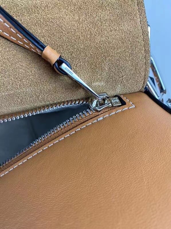 L0ew* large puzzle bag in tan calfskin