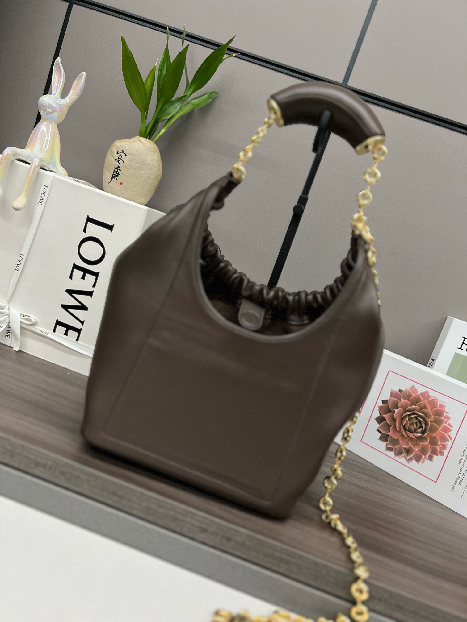 L0ew* small squeeze bag in chocolate nappa lambskin