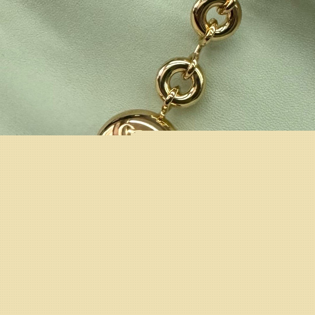L0ew* small squeeze bag in spring jade nappa lambskin