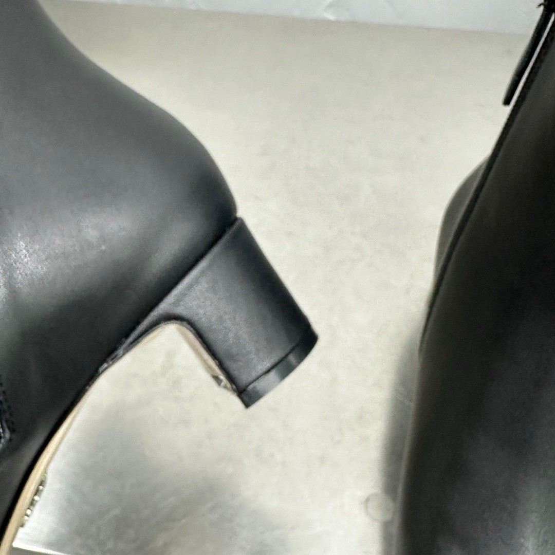 Pra*a ankle boots 55mm in black leather