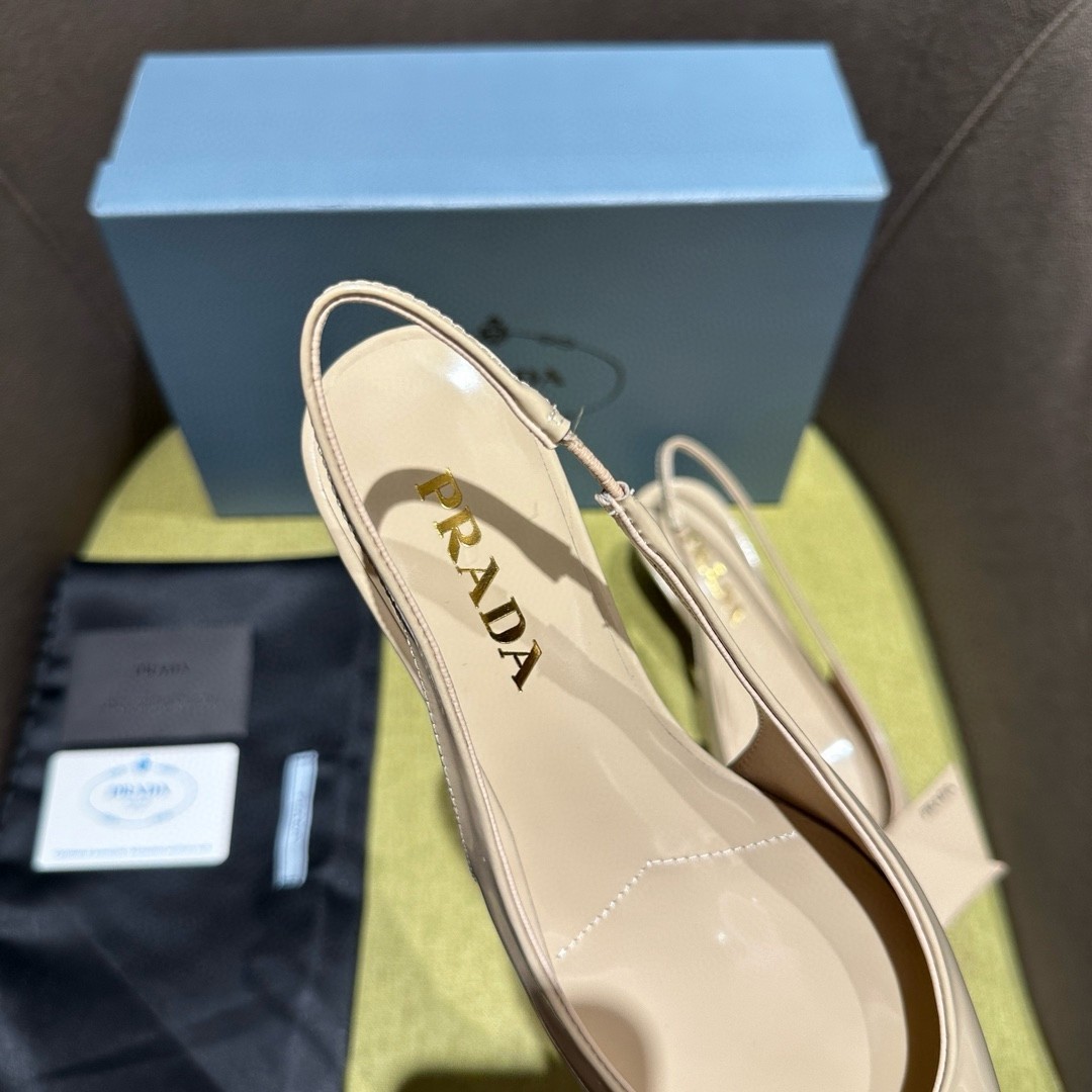 Pra*a slingback pumps 45mm in powder brushed leather