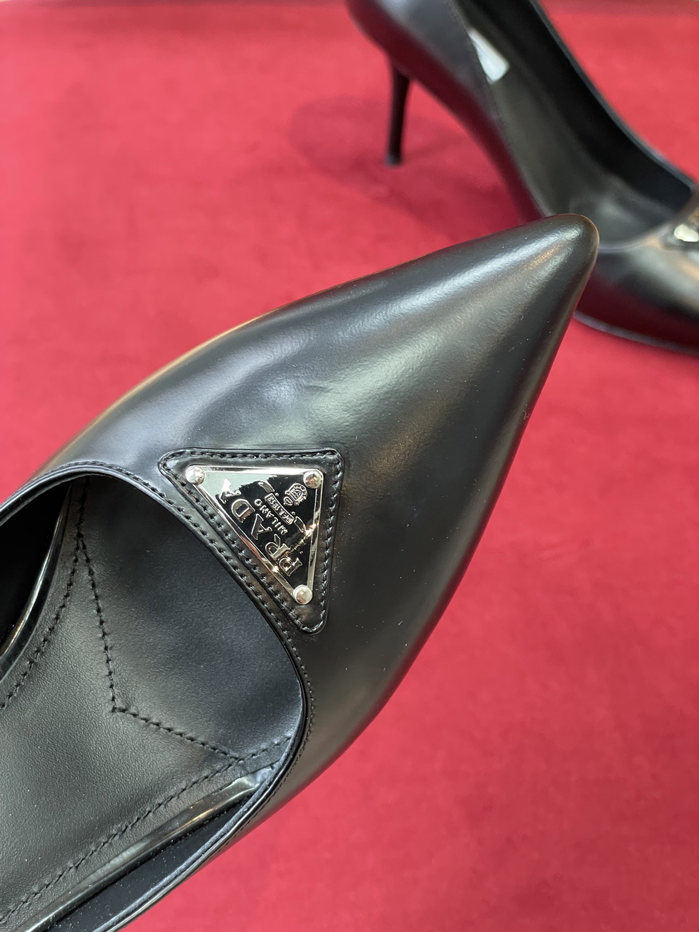 Pra*a pumps 85mm in black brushed leather