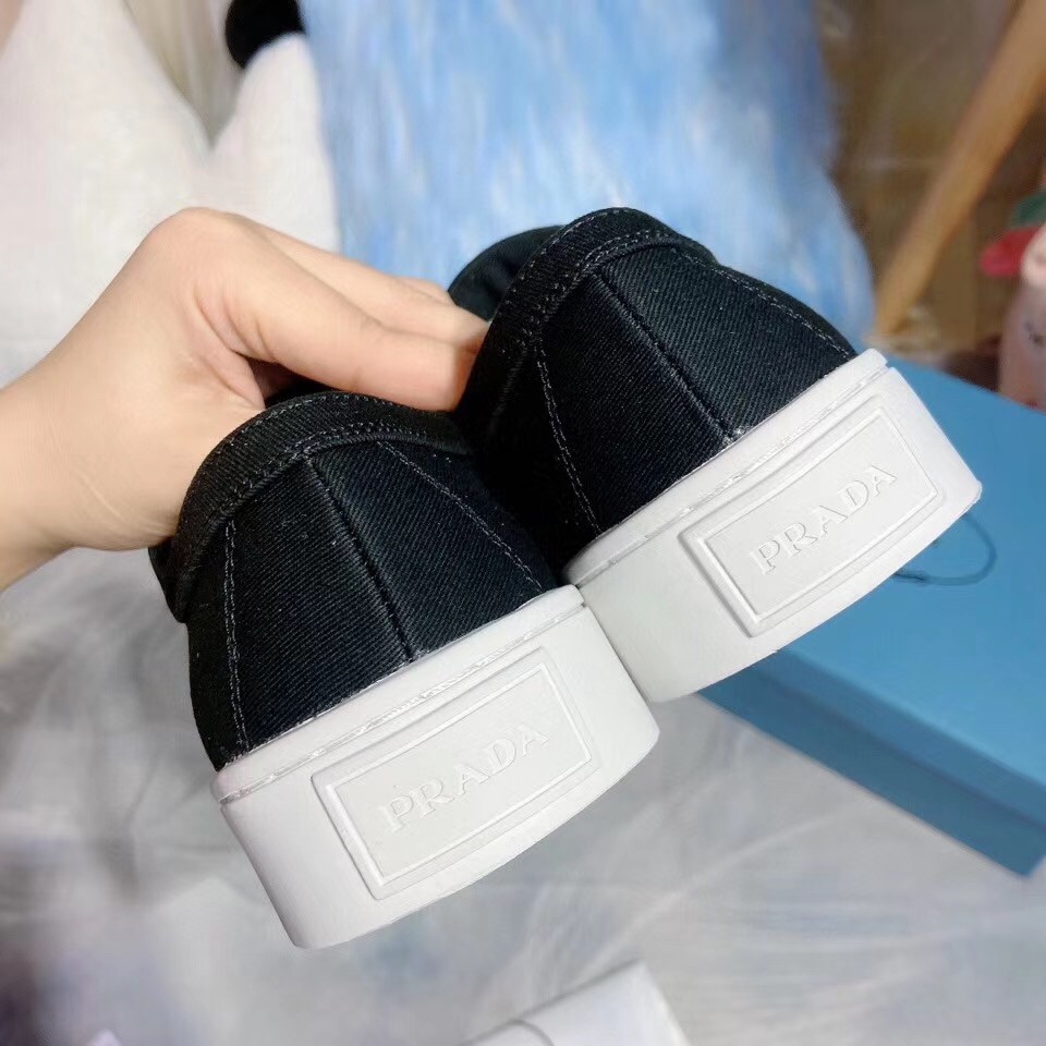 Pra*a black gabardine fabric sneakers