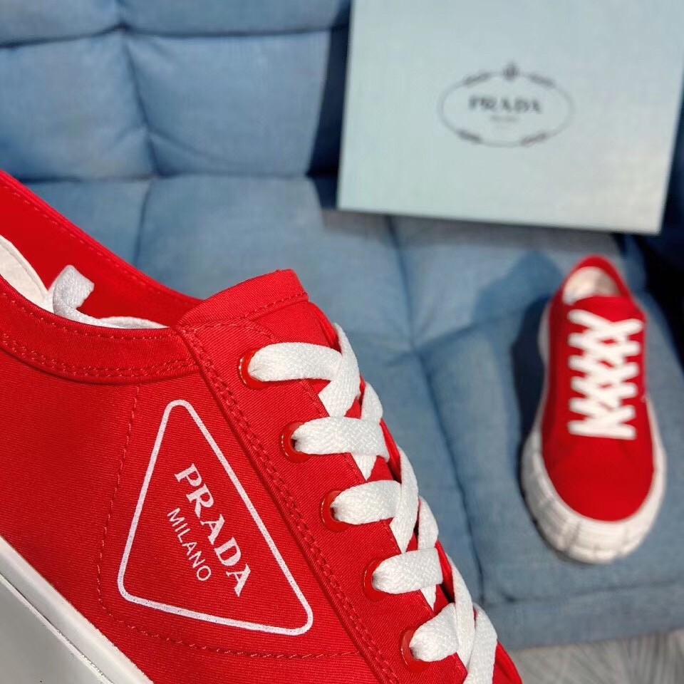 Pra*a red gabardine fabric sneakers