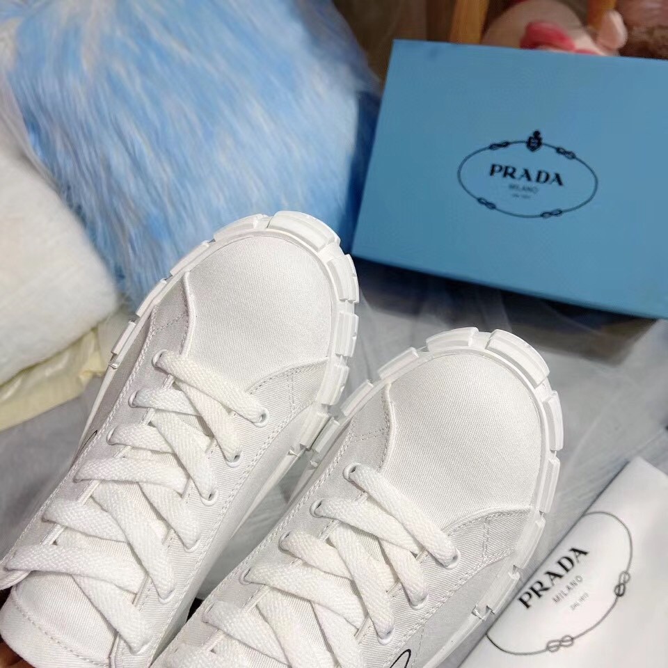 Pra*a white gabardine fabric sneakers