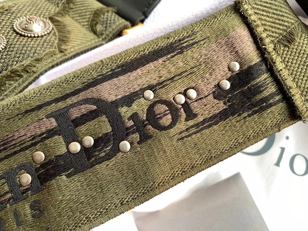 D*or shoulder strap in green camouflage embroidered canvas