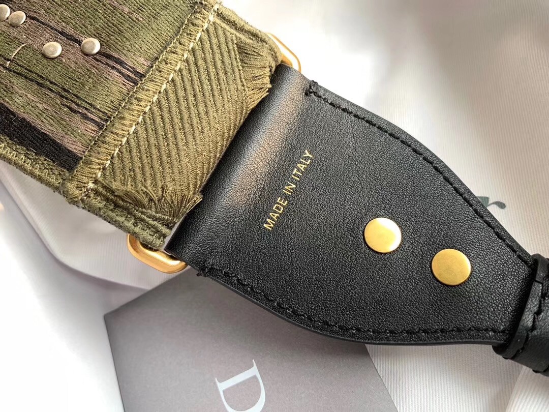 D*or shoulder strap in green camouflage embroidered canvas