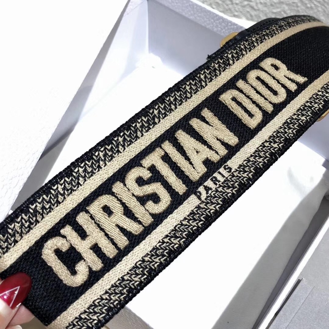 D*or black ch**an D*or shoulder strap