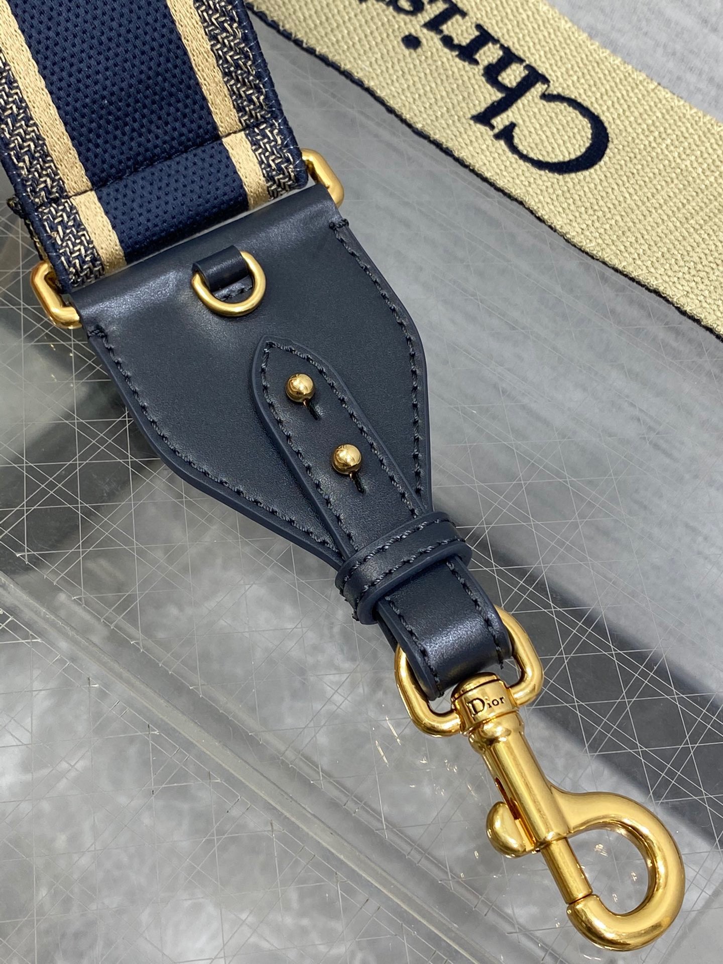 D*or shoulder strap with ring in blue embroidery canvas