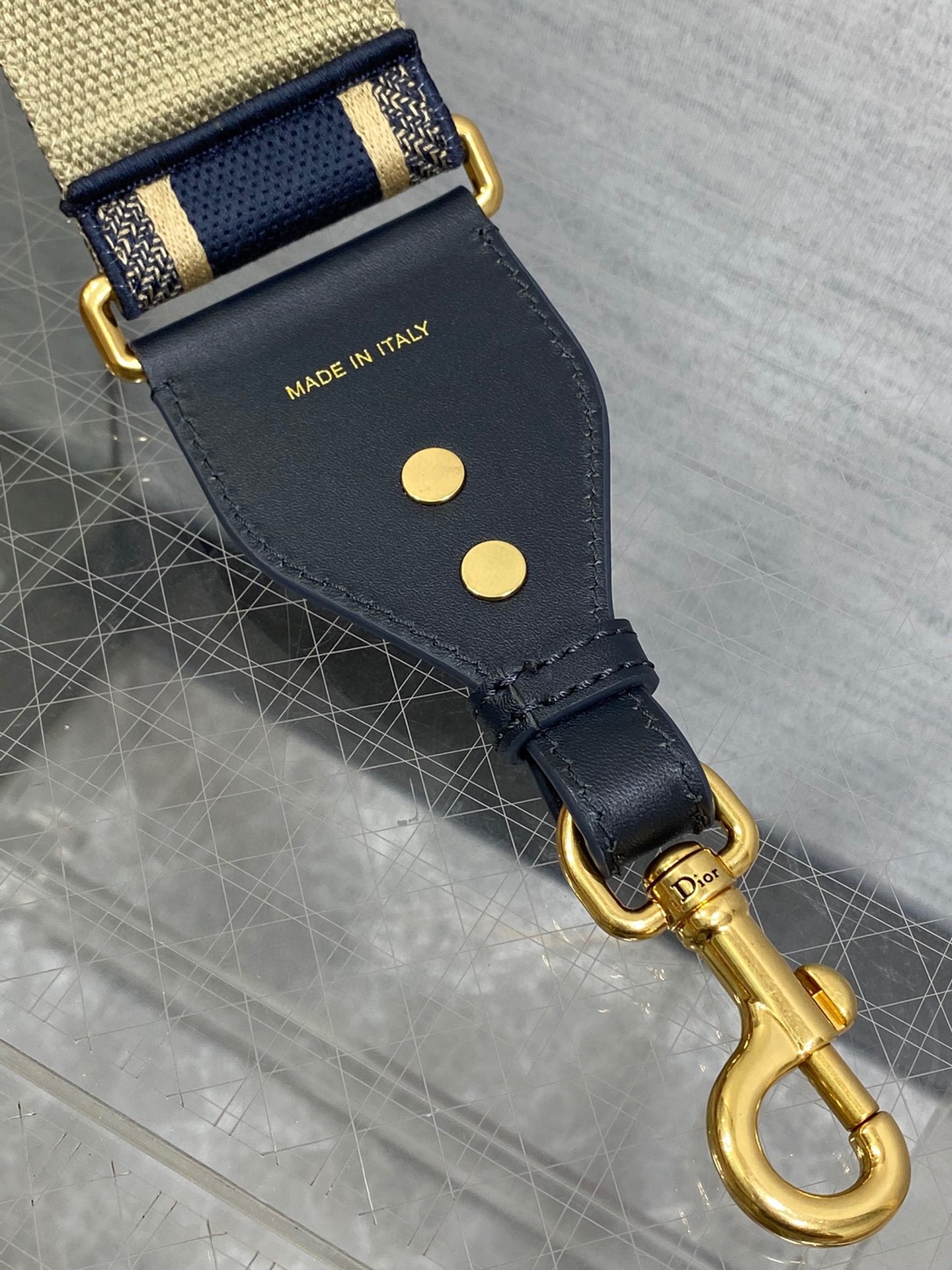D*or shoulder strap with ring in blue embroidery canvas