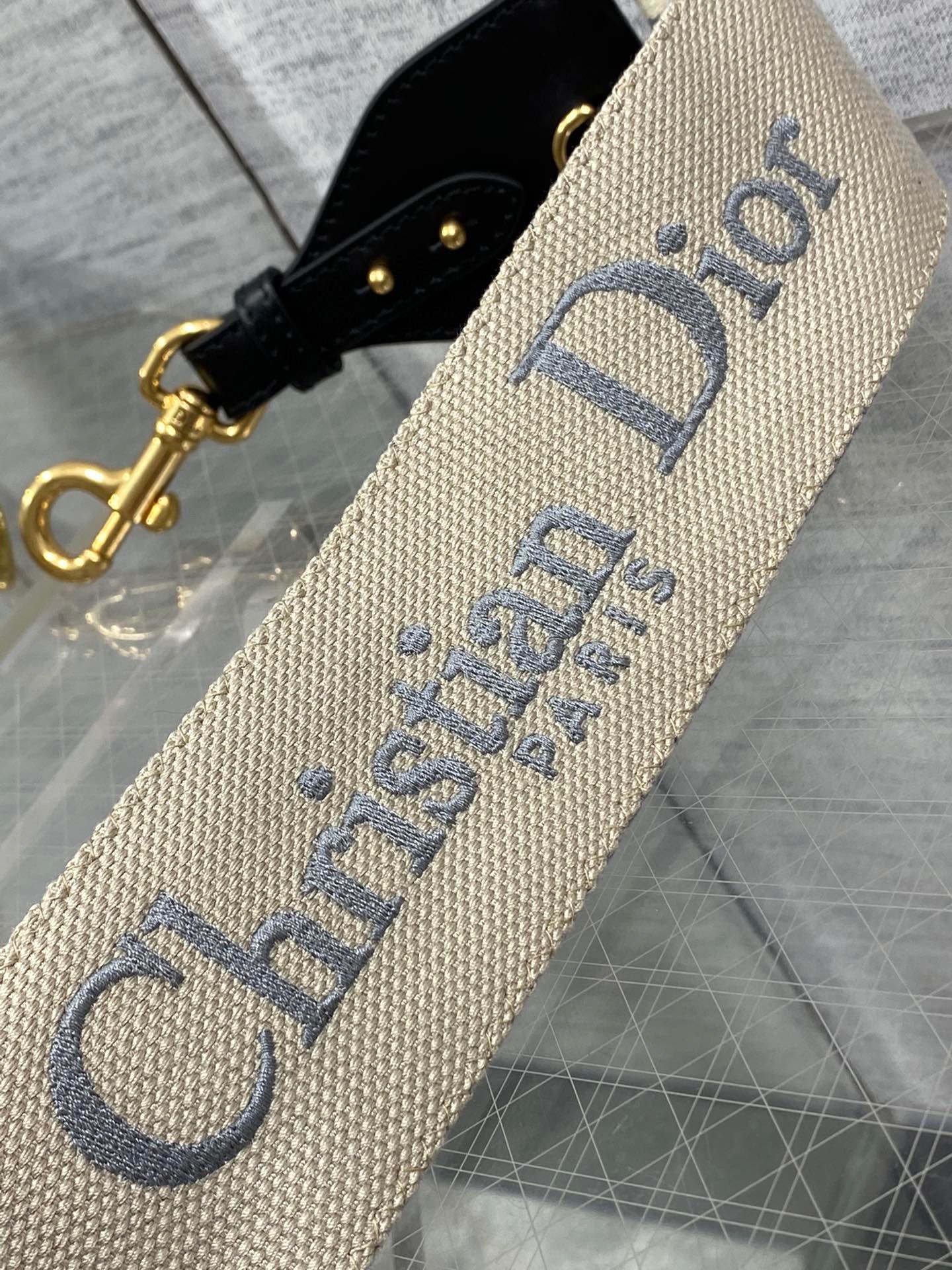 D*or shoulder strap with ring in grey embroidery canvas