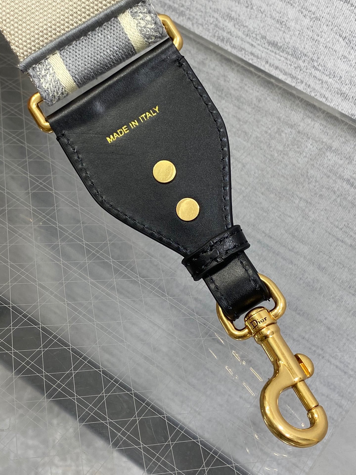 D*or shoulder strap with ring in grey embroidery canvas