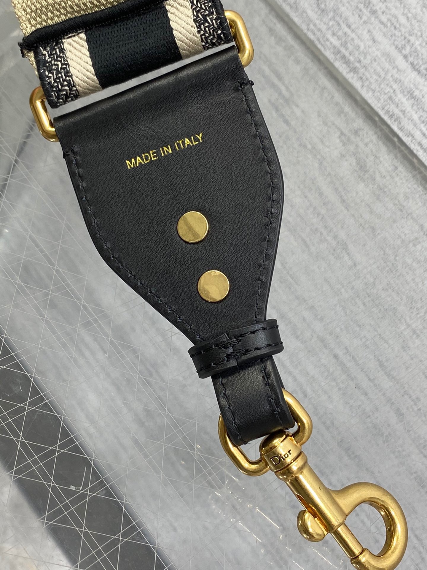 D*or shoulder strap with ring in black embroidery canvas