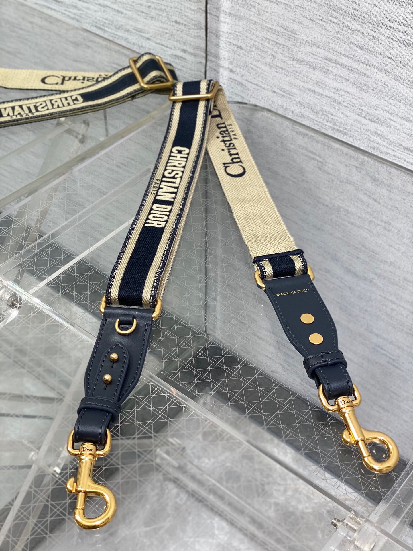 D*or adjustable shoulder strap with ring in blue embroidery canvas