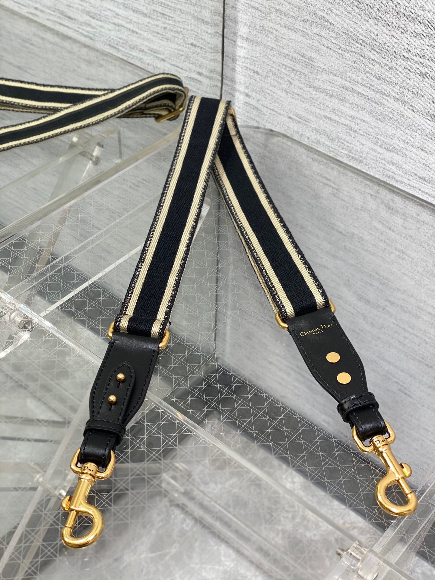 D*or adjustable shoulder strap with ring in black embroidery canvas