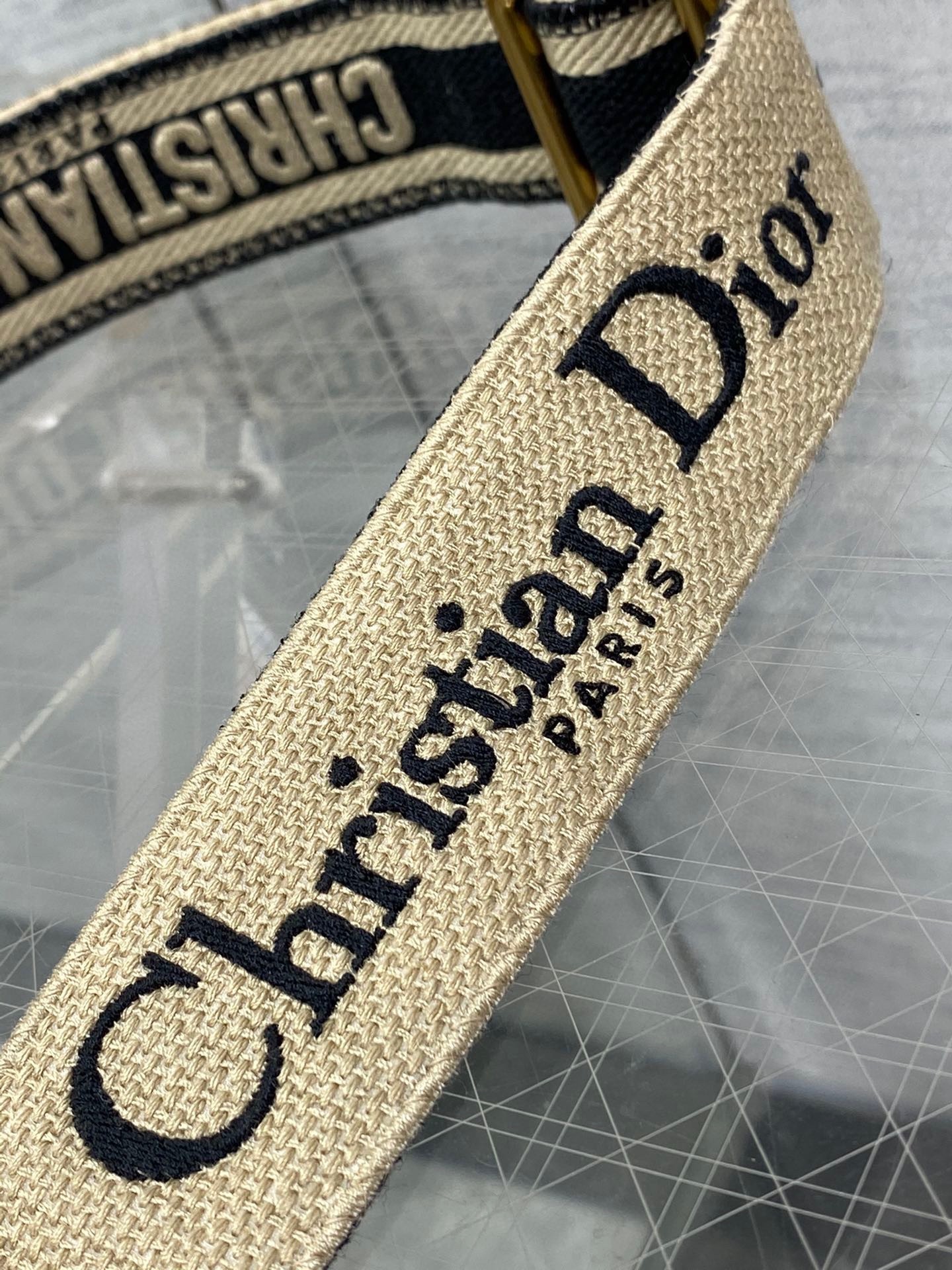 D*or adjustable shoulder strap with ring in black embroidery canvas