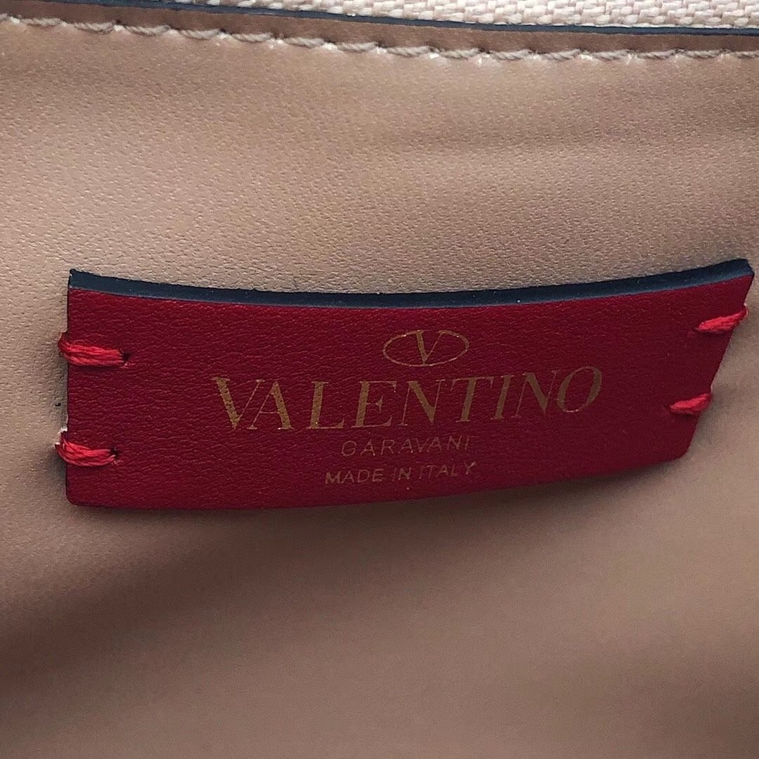 Valentino Rockstud Crossbody Bag In Nude Calfskin