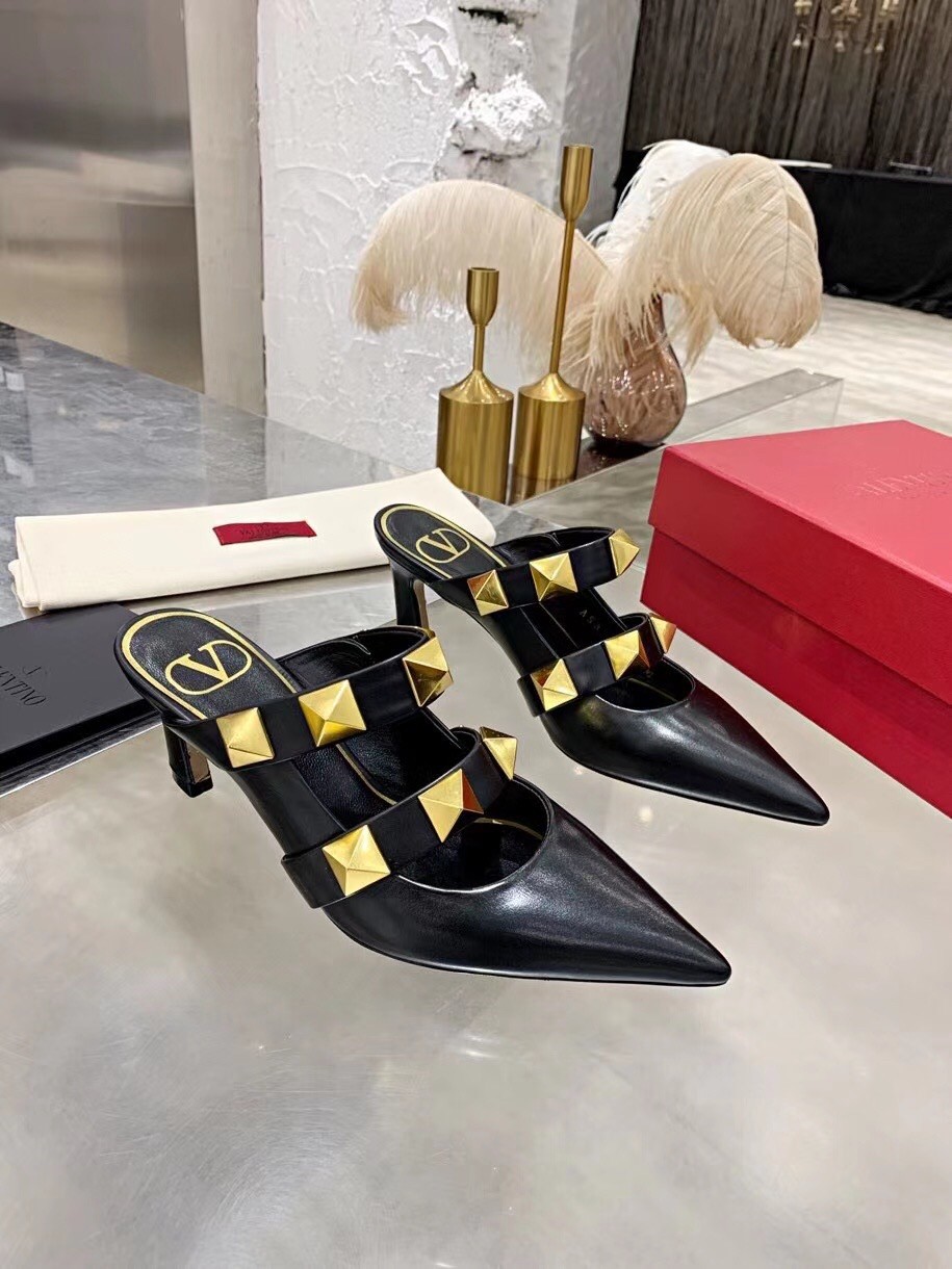 Valentino Roman Stud Mules 65mm In Black Calfskin
