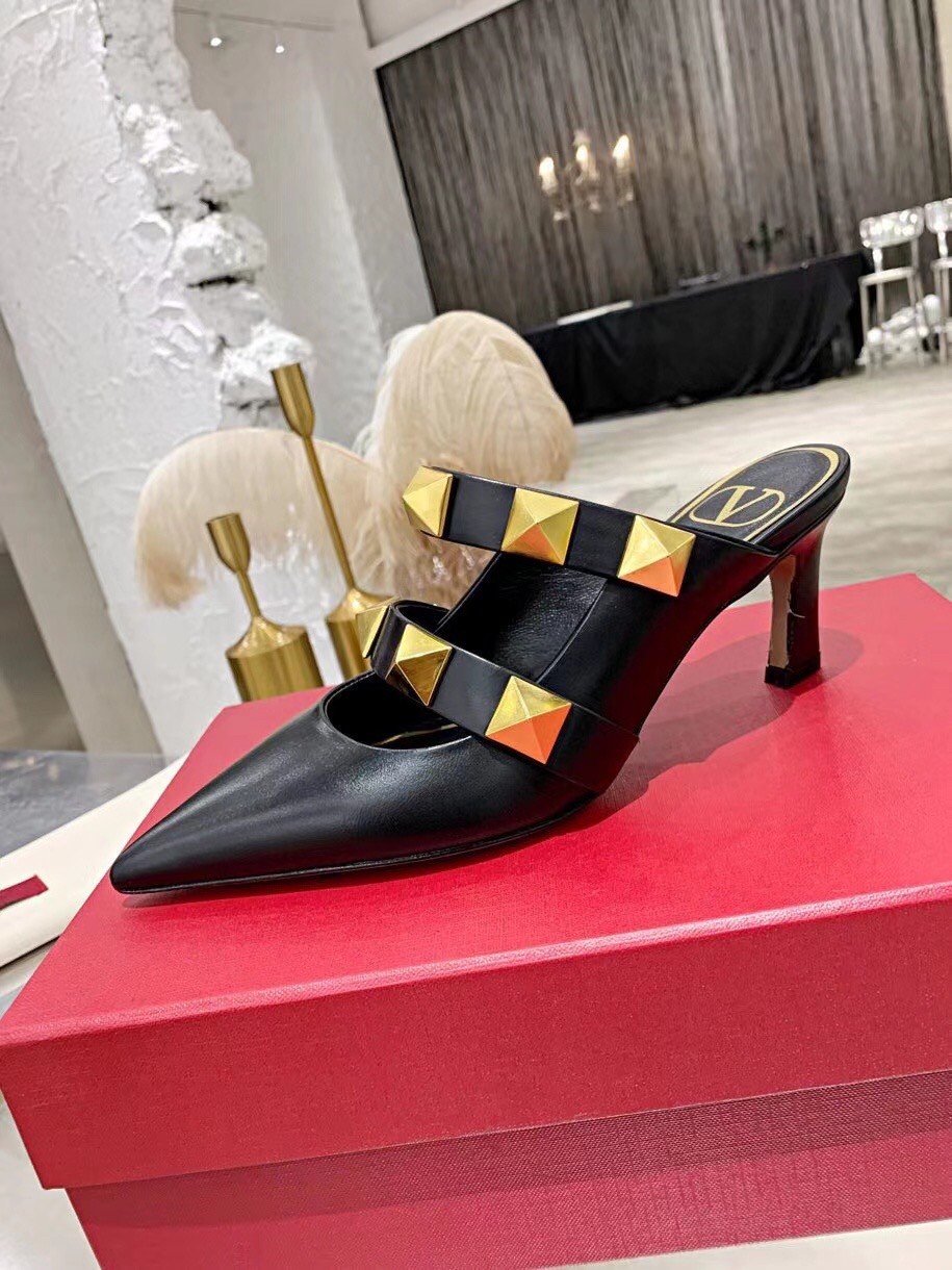 Valentino Roman Stud Mules 65mm In Black Calfskin