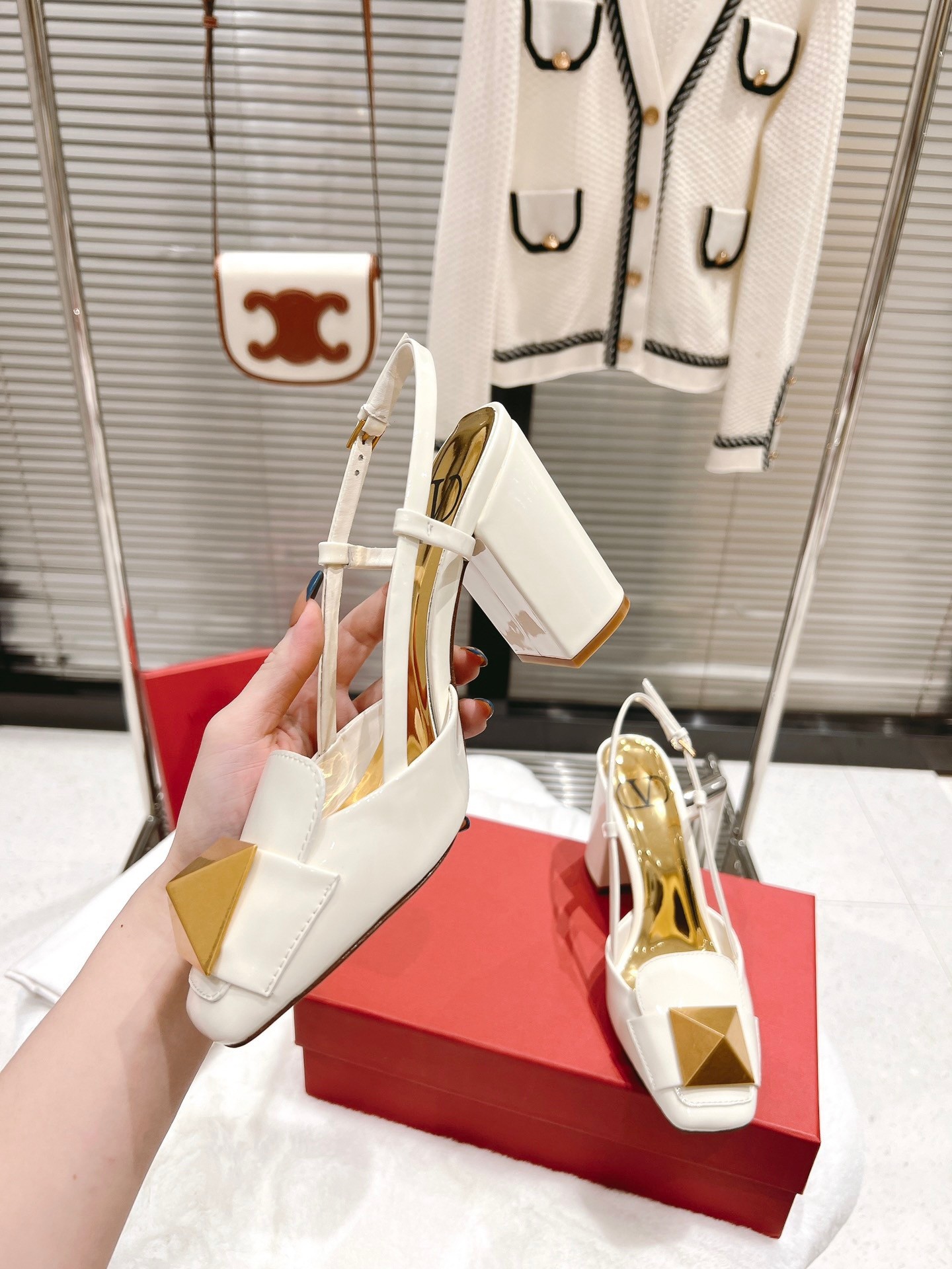 Valentino One Stud Slingback Pumps 100mm In White Patent Calfskin