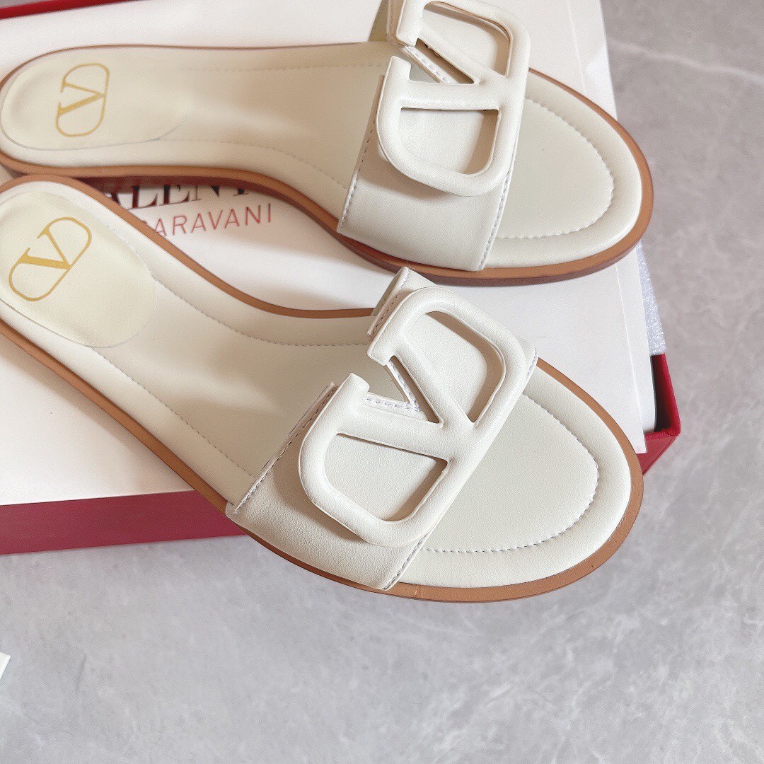 Valentino VLogo Signature Flat Slides In White Calfskin