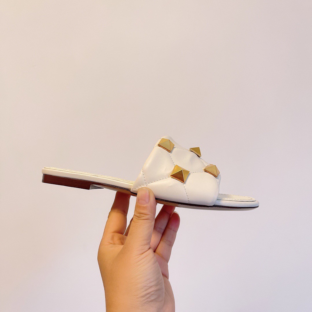 Valentino Roman Stud Flat Slides In White Quilted Nappa