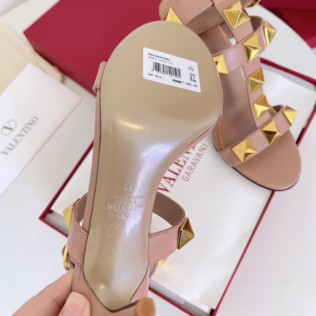 Valentino Roman Stud Sandals 100mm In Rose Cannelle Calfskin
