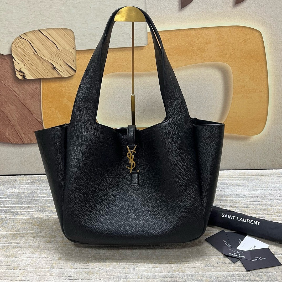 Sa**t Lau*nt bea tote bag in black grained leather