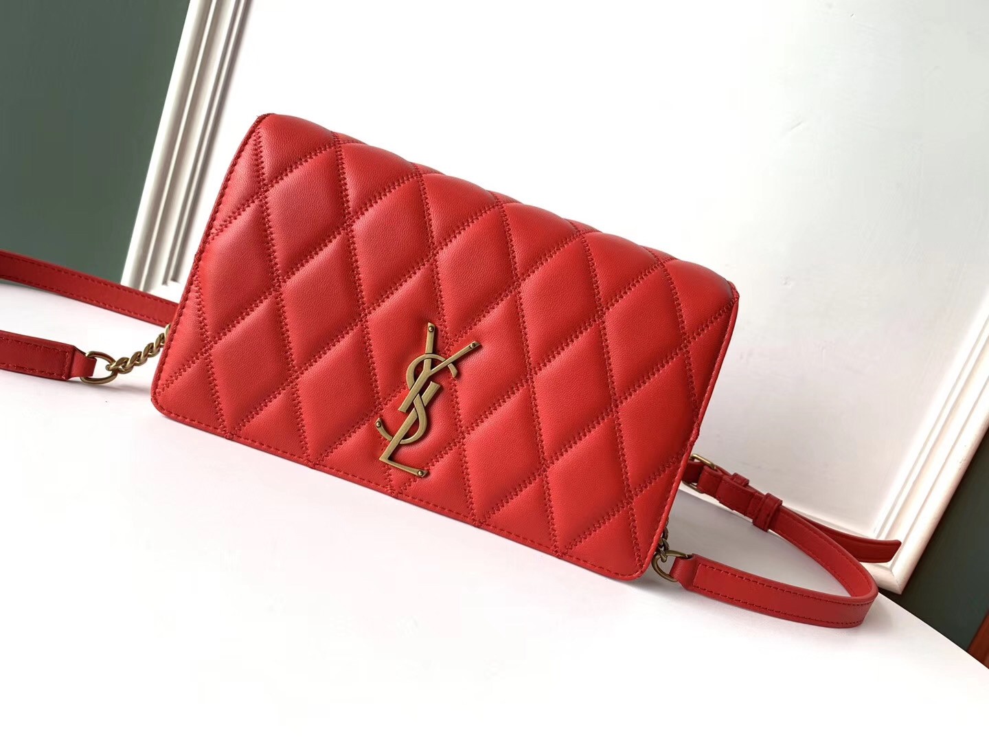 Sa**t Lau*nt angie chain bag in red diamond lambskin